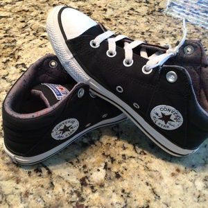 Converse Chuck Taylor All Star Axel Mid Boys Shoes